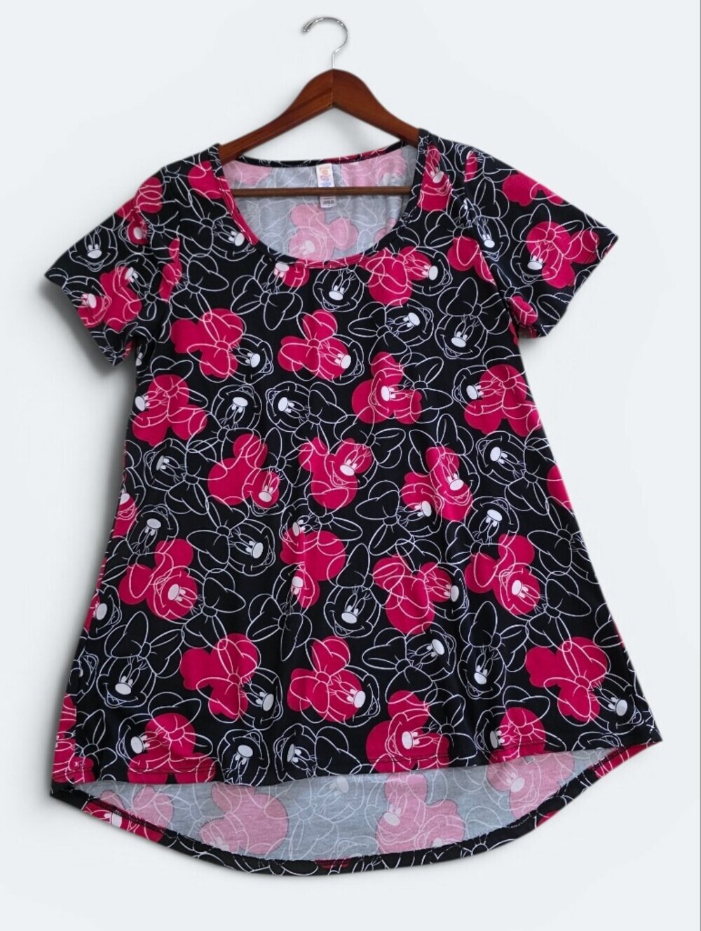 Minnie Mouse Classic T Disney t-shirt Size Small LulaRoe